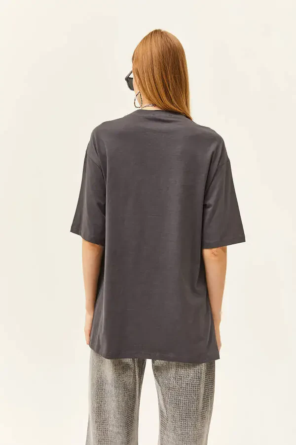 Женская хлопковая футболка с пуговицами по бокам цвета дымчатого серого TSH-19000762 - 5