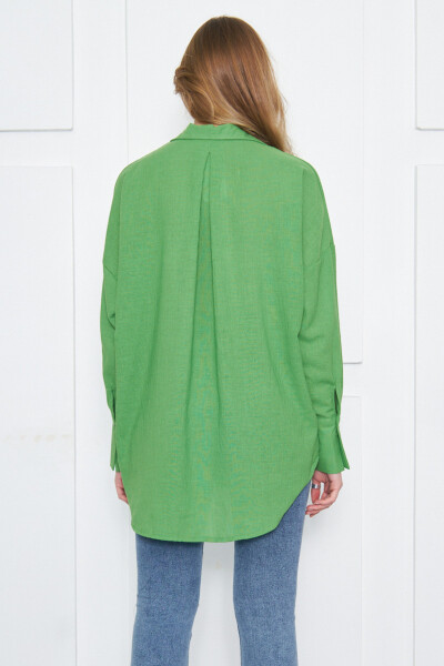 Женская зеленая рубашка оверсайз с текстурой льна, широкие рукава Arm-24k001001 - 9