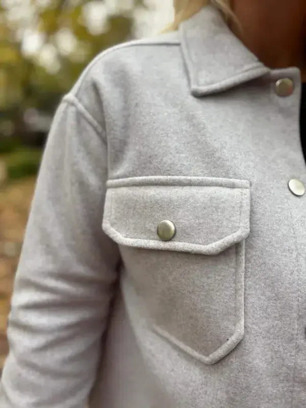 Женская зимняя светло-серая рубашка 750 - 4