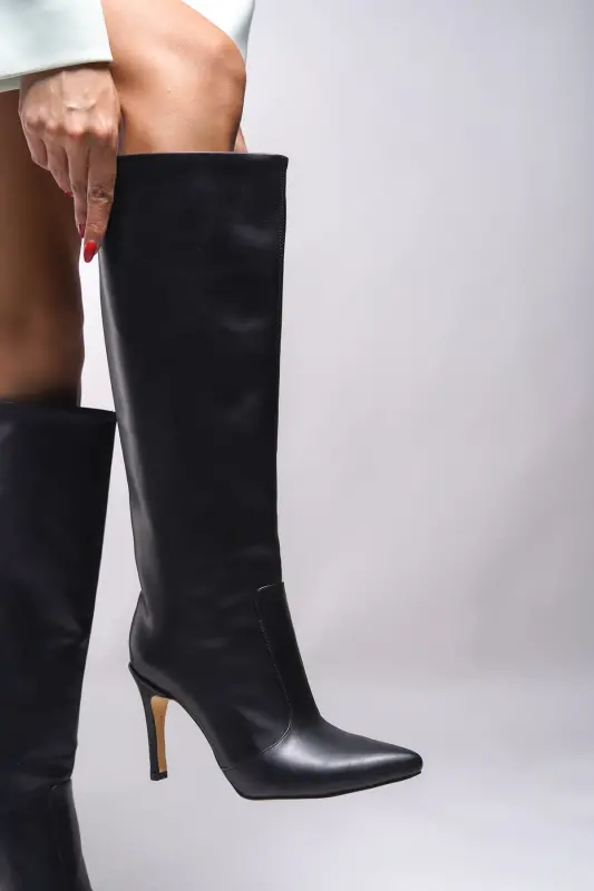 Женские ботильоны Hilnaril на остром каблуке 00123000 Черная кожа - 7