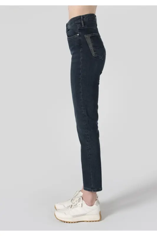 Женские брюки 703 Carla Slim Fit с нормальной талией, прямой штаниной, синего цвета - 4