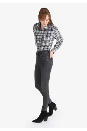 Женские джинсы Diana Slim Fit с высокой талией и узкими штанинами - 3