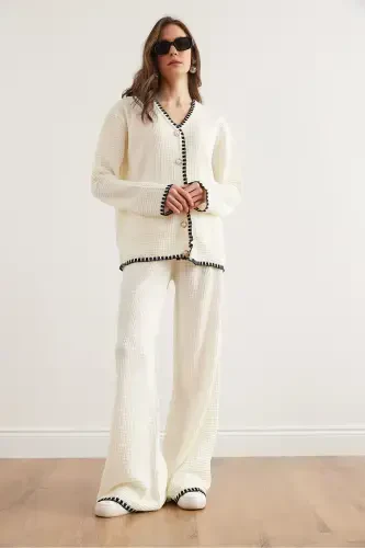 Женский Белый Детализированный Верхний Кардиган Нижние Брюки Трикотажный Костюм TKM-19000305-Белый - 3
