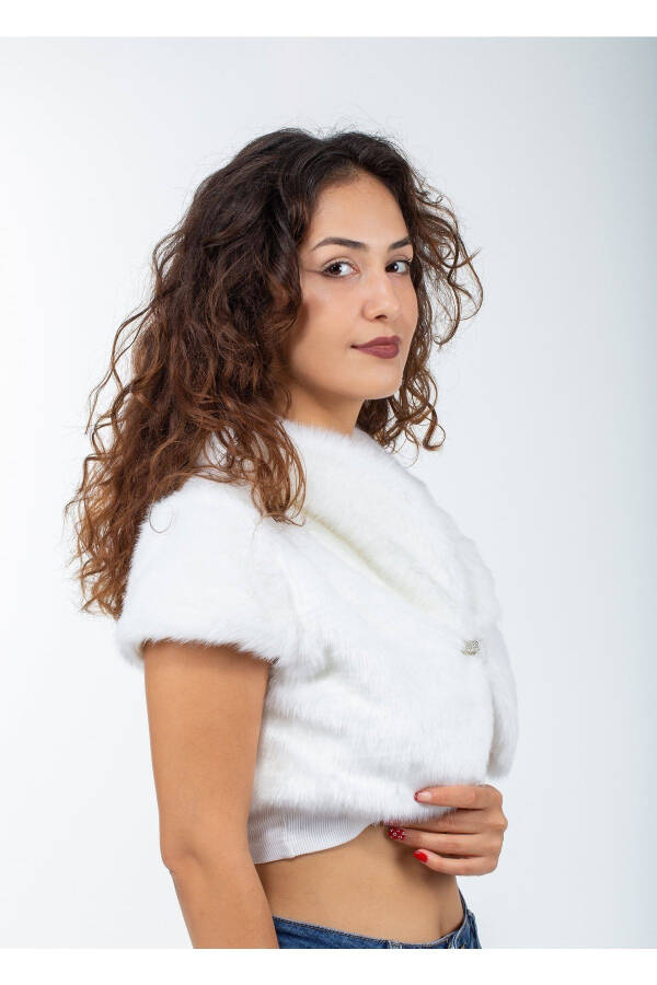 Женский белый свадебный меховой болеро с коротким рукавом - 2