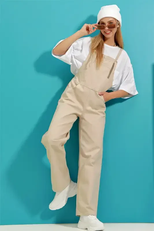 Женский бежевый джинсовый комбинезон с карманом-кенгуру ALC-X9072-BEJ - 2