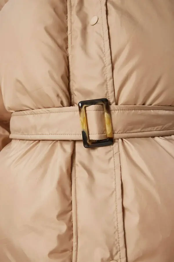 Женский бежевый пуховик с меховым воротником AW00011 - 8