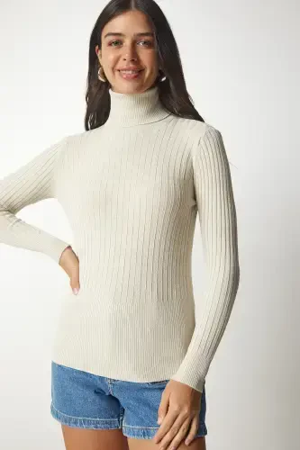 Женский Бежевый Трикотажный Базовый Свитер в рубчик с высоким воротником bv00095-Бежевый - 3