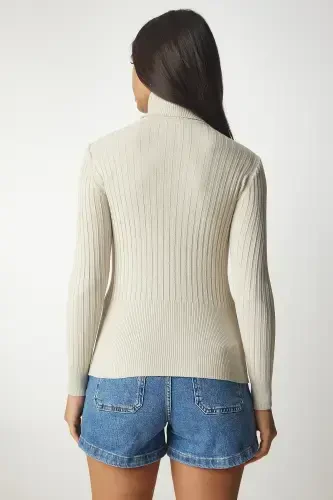 Женский Бежевый Трикотажный Базовый Свитер в рубчик с высоким воротником bv00095-Бежевый - 7
