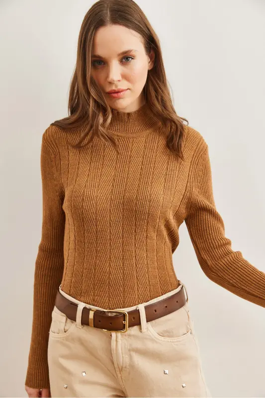 Женский Бисквит Полурыбацкий Зигзаг Текстурированный Мягкий Трикотажный Свитер KZK-19000447-Бисквит - 3