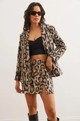 Женский блейзер Camel леопардовый с накладными карманами на подкладке CKT-19000403-Camel леопард - OLALOOK (1)