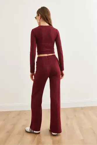 Женский бордовый текстурированный костюм с гербом, ниспадающий комплект TKM-19000314-Bordo - 6
