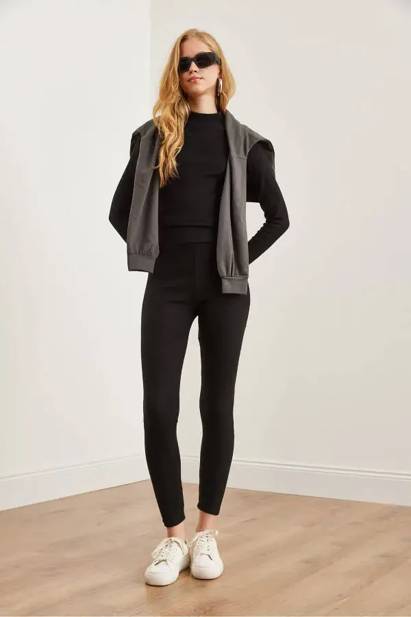 Женский черно-фиолетовый с чертополохом комплект TKM-19000304 - 4