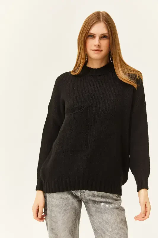 Женский черный мягкий трикотажный свитер оверсайз с карманом KZK-19000767-Черный - 5