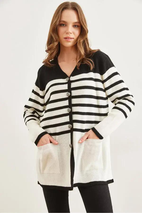 Женский черный полосатый кардиган с металлическими пуговицами HRK-19000321 - 3