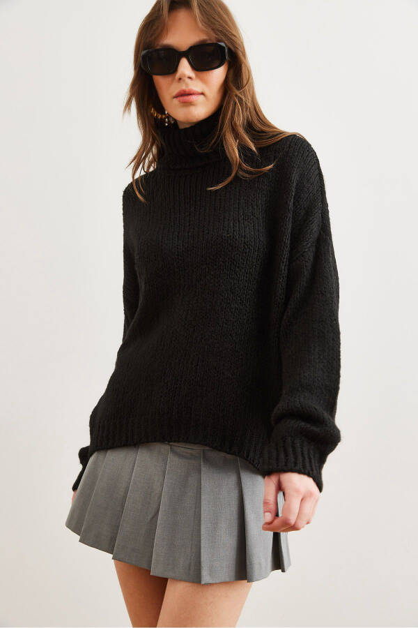 Женский черный свитер с высоким воротом и мягкой текстурой KZK-19000936 - 1