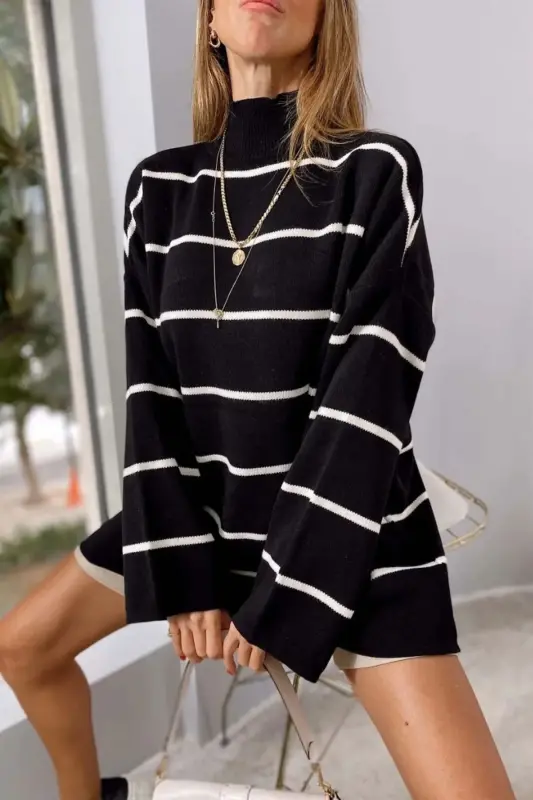 Женский черный свитер-туника оверсайз с высоким воротом - ЧЕРНЫЙ - 3