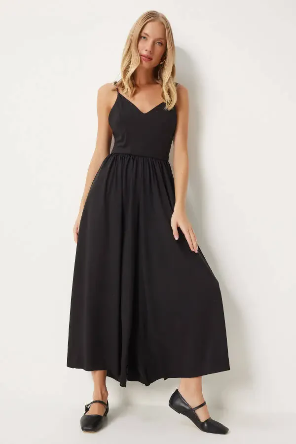 Женский черный вязаный комбинезон с V-образным вырезом на бретельках UB00292 - 1