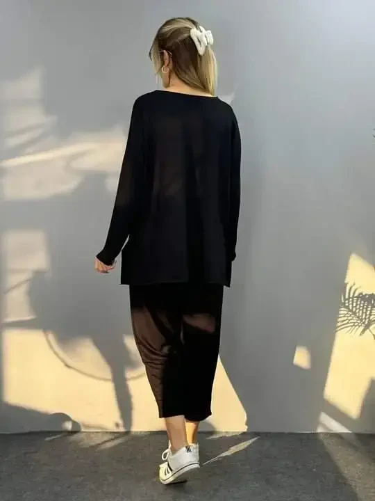 Женский двухниточный вискозно-хлопковый костюм с деталями в виде герба - 2