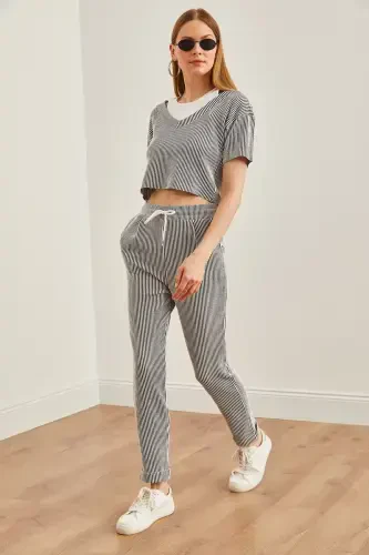 Женский Дымчатый Топ с Отделкой Блузки Узкие Брюки с Карманами Снизу - 5