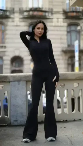 Женский комбинезон с длинными рукавами, воротником-стойкой, молнией и расклешенными штанинами - 3