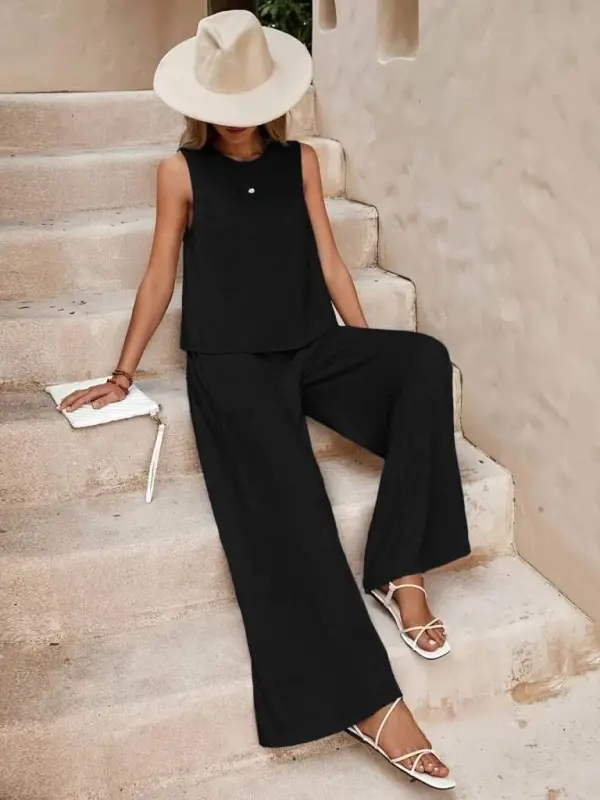 Женский комплект из двух предметов: майка-борцовка, блузка из аэробной ткани с круглым вырезом и брюки - 1