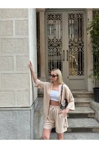 Женский комплект кимоно с шортами с приспущенными плечами с принтом - бежевый - 7