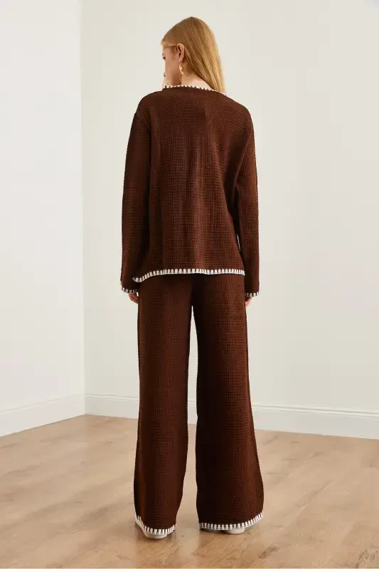 Женский Комплект Кофта Брюки Трико с Кофе Детализация TKM-19000305-Кофе - 5