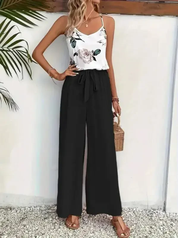 Женский комплект: майка на бретельках с V-образным вырезом и брюки из аэробина. - BÜYÜKBEDENIZ