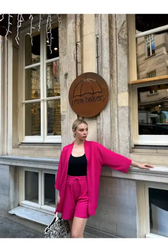 Женский комплект с шортами, кимоно с приспущенными плечами - розовый - 4