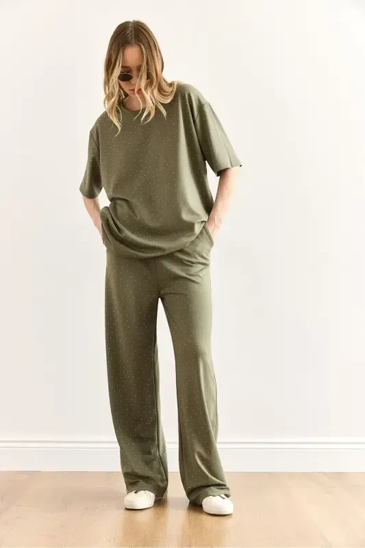 Женский костюм цвета хаки с каменной отделкой TKM-19000391- - 2