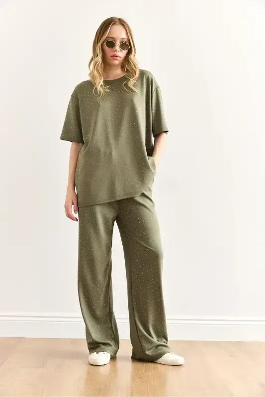 Женский костюм цвета хаки с каменной отделкой TKM-19000391- - 3