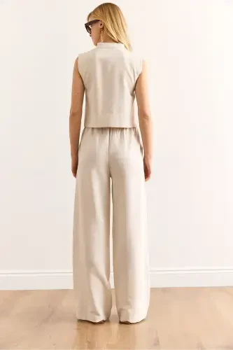 Женский костюм из льна с каменными аксессуарами - 7