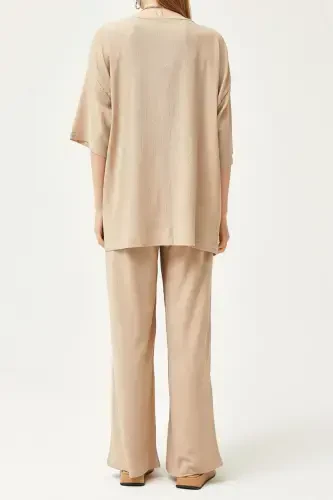 Женский костюм-кимоно с широкими штанами палаццо цвета камня - КАМЕНЬШИРОКИЕБРЮКИ - Modazone (1)