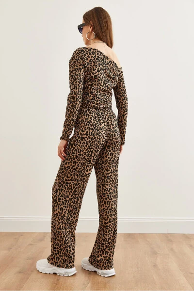 Женский костюм с топом с леопардовым принтом, блузкой с вырезом-лодочкой и брюками-палаццо TKM-19000311 - 7