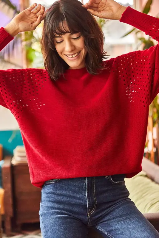 Женский Красный Ажурный Летучая Мышь Oversize Трикотаж Свитер KZK-19000524-Красный - 3