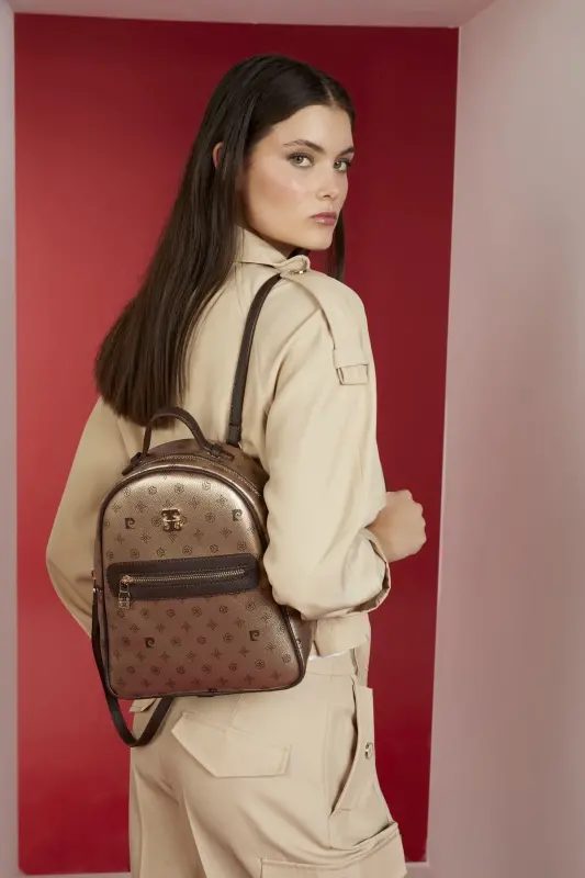 Женский рюкзак с золотым монограммой 05PO22Y1541 - PIERRE CARDIN