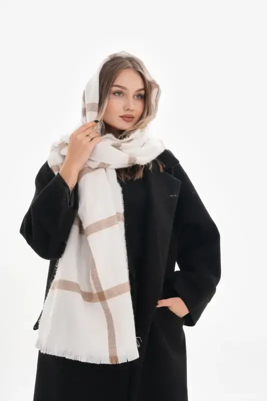 Женский шарф в клетку из мягкой ткани - Экрю - 6