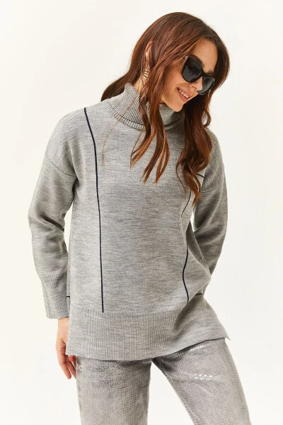 Женский серый свитер с высоким воротником и полосатыми деталями KZK-19000791 - 5