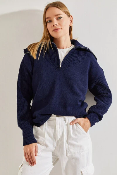 Женский свитер с воротником-гольфом и молнией - BIANCO LUCCI