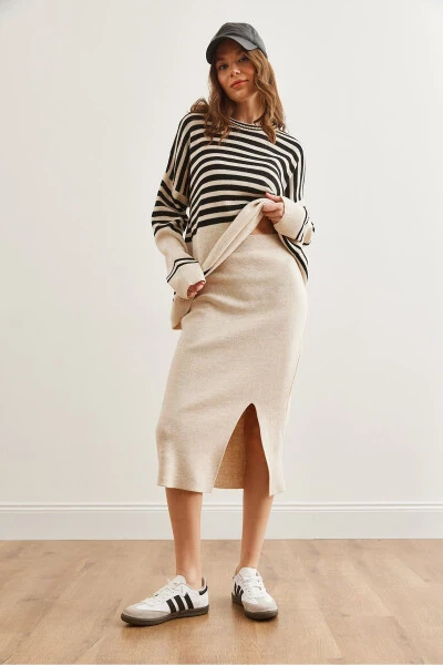 Женский трикотажный комплект с каменным верхом, свитером, юбкой с разрезом снизу TKM-19000321 - 5