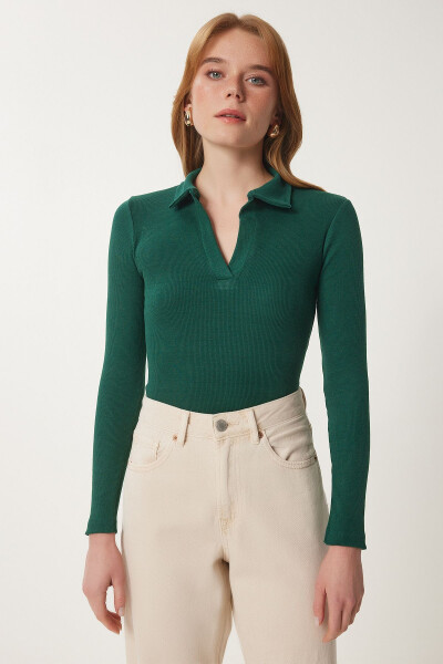 Женский трикотажный топ с зелёным воротником поло GT00111 - 4