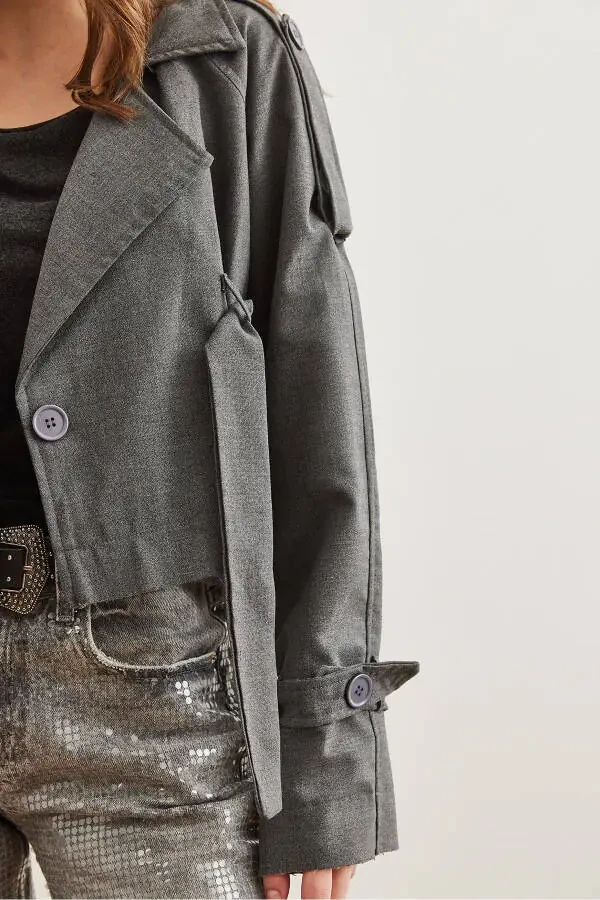 Женский укороченный жакет с серым дымчатым подкладом и бандажной отделкой CKT-19000412 - 6