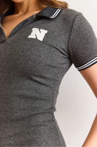 Женское антрацитовое эластичное хлопковое платье-поло с вышивкой N - 5