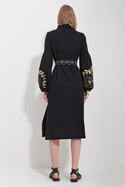 Женское черное платье из льна с воротником, поясом и двойными разрезами ALC-X11570 - 4