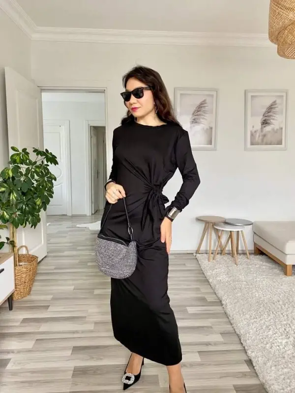 Женское длинное платье из вискозы с длинными рукавами, круглым вырезом, перекрестной завязкой на талии, разрезом сбоку и двухниточной вязкой. - 12