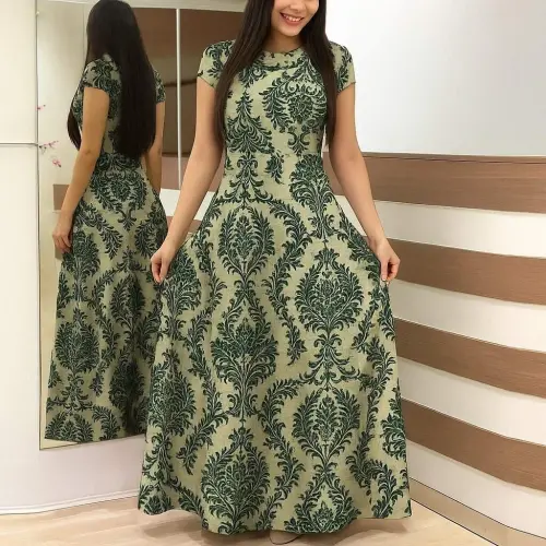 Женское короткое платье-макси с круглым вырезом в горошек из крепа - 1