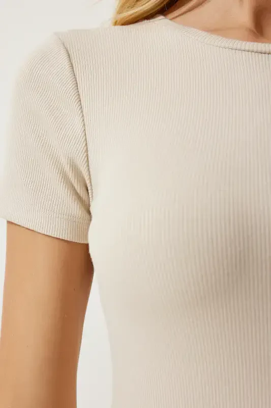 Женское кремовое велосипедное платье в рубчик с круглым вырезом UB00241-Крем - 3