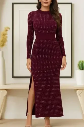 Женское Миди-платье из бархата с длинными рукавами, круглым вырезом и камнями - 3