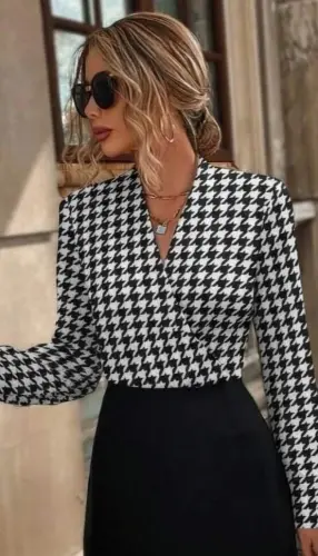 Женское мини-платье из импортного крепа с длинными рукавами, запахом и дайвинг низом. - BÜYÜKBEDENIZ (1)