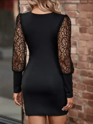 Женское мини-платье из крепа с длинными рукавами, V-образным вырезом и тюлевыми деталями на рукавах - BÜYÜKBEDENIZ (1)